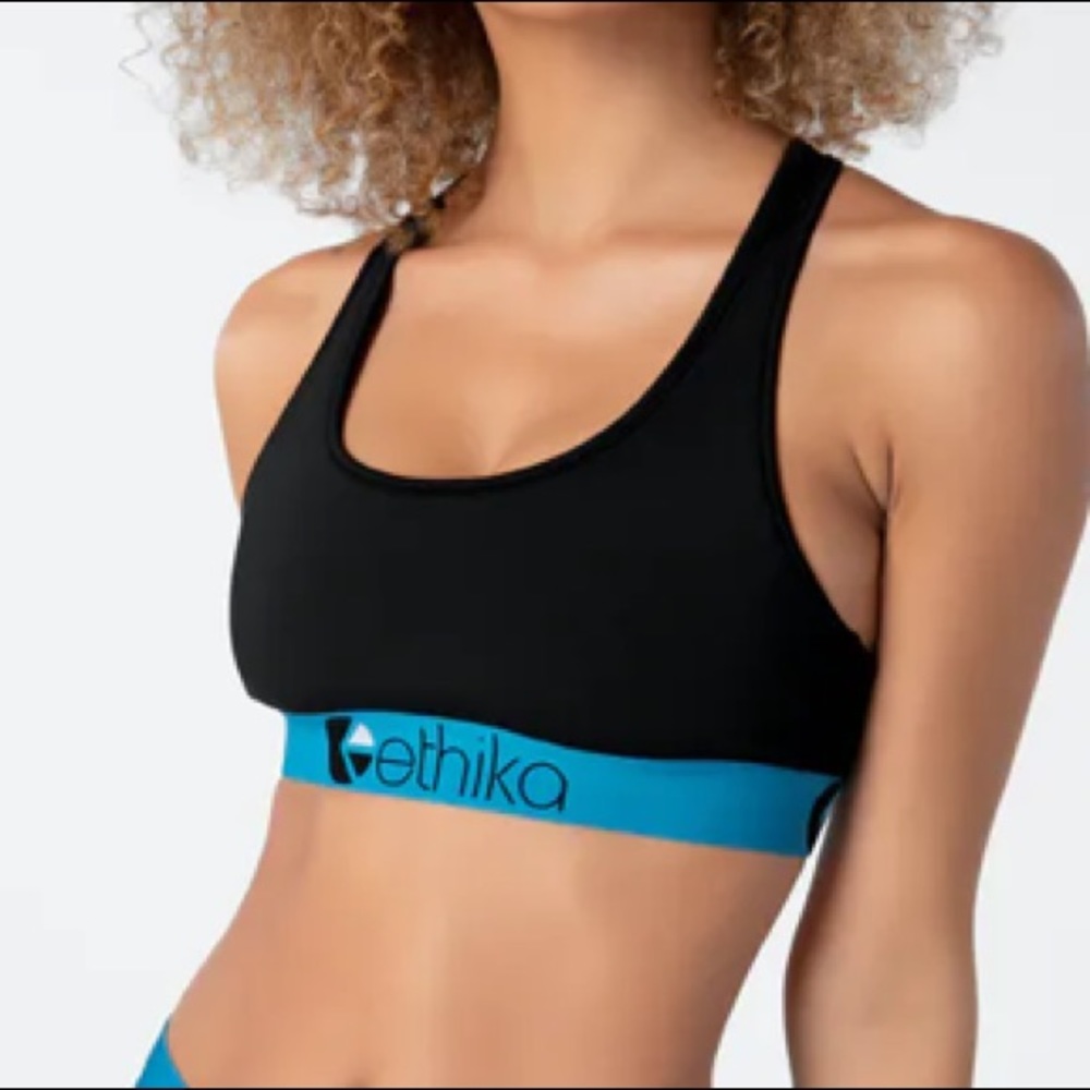 SUBZERO PERFORMANCE - BLUE
Sports Bra size Xl